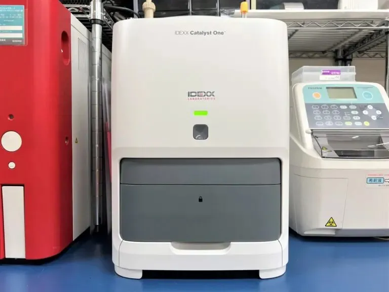 血液化学検査器(IDEXX:CatalystOne)