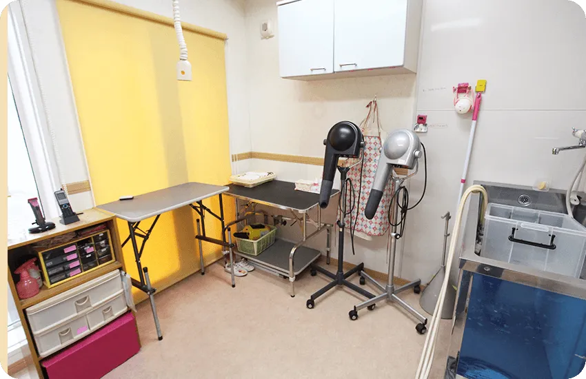 トリミング室(マイクロバブル装置付き)